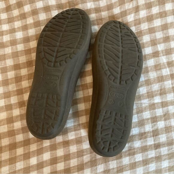 CROCS Brown Mammoth Ballet Flats Fleece Lined Size 7 - Picture 5 of 7